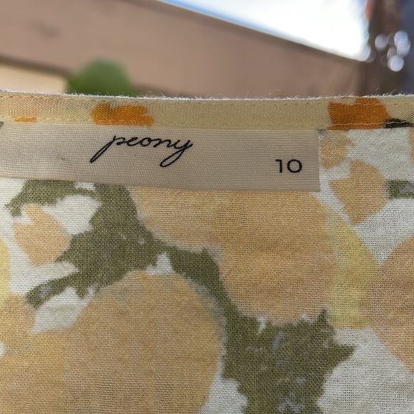 PEONY | HI NECK CITRUS YELLOW | CUT OUT DRESS - Picture 8 of 9
